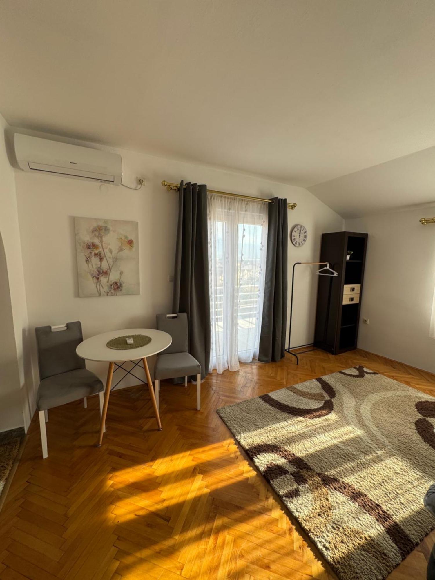Apartmani Breze Podgorica Ngoại thất bức ảnh