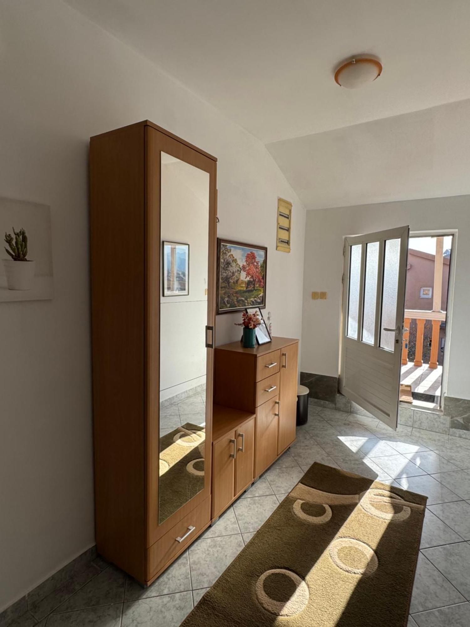 Apartmani Breze Podgorica Ngoại thất bức ảnh