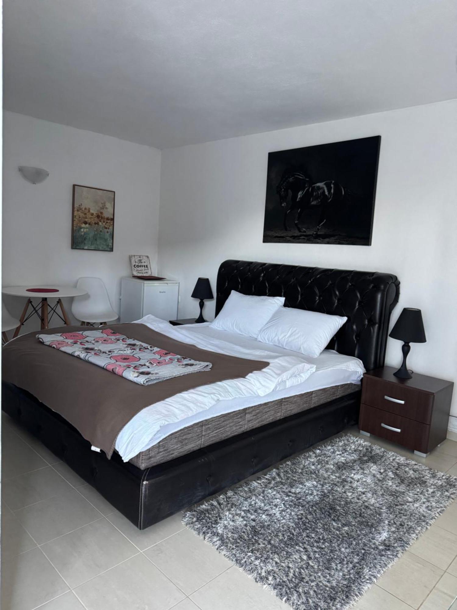 Apartmani Breze Podgorica Ngoại thất bức ảnh